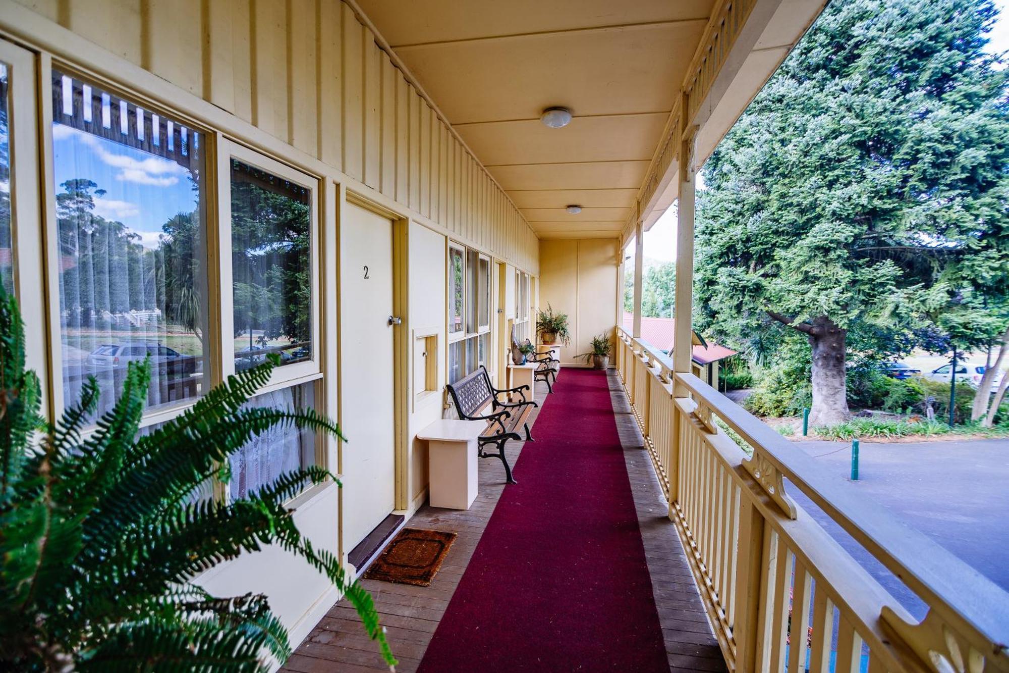 Warburton Lodge ภายนอก รูปภาพ