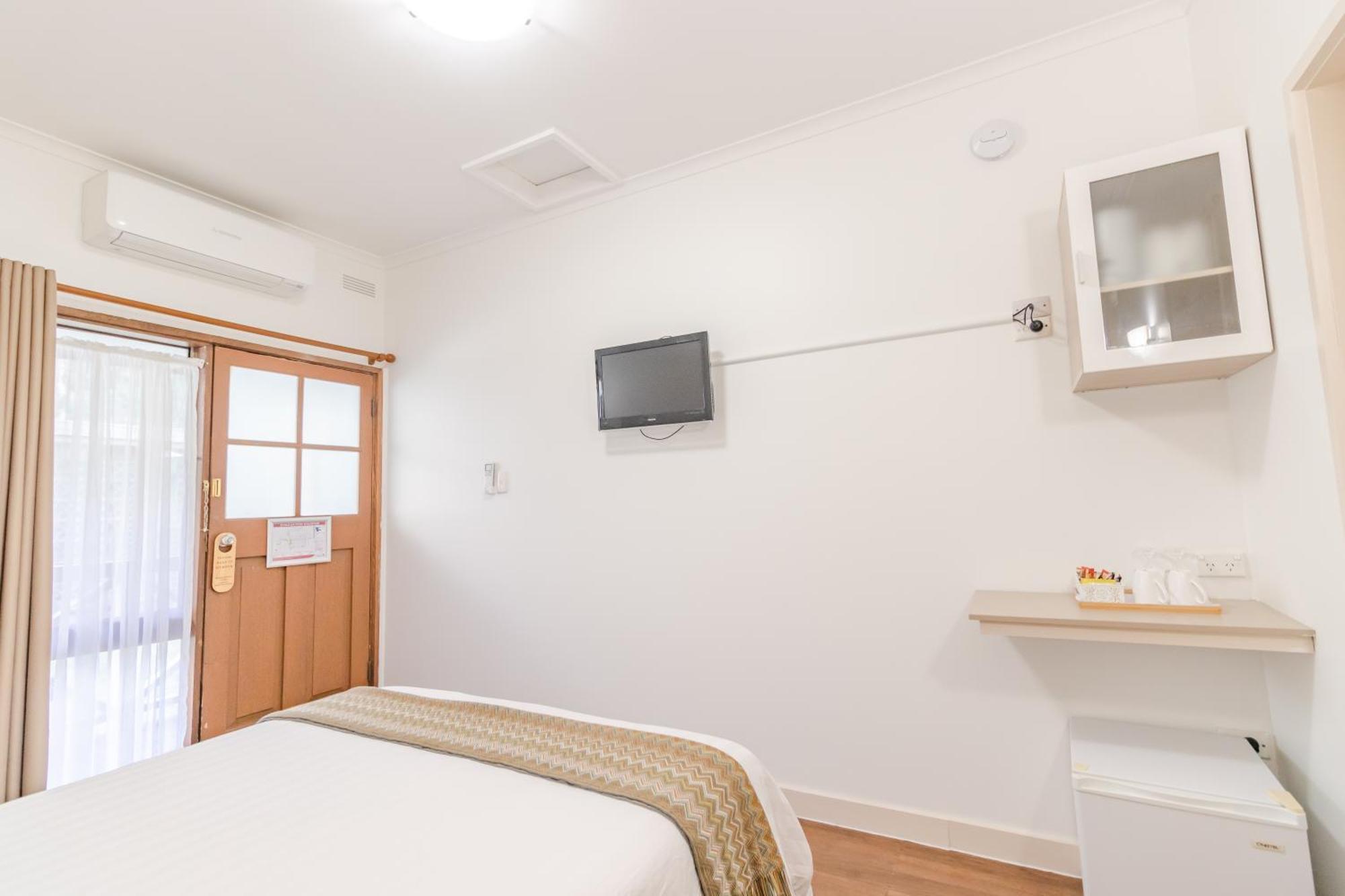 Warburton Lodge ภายนอก รูปภาพ